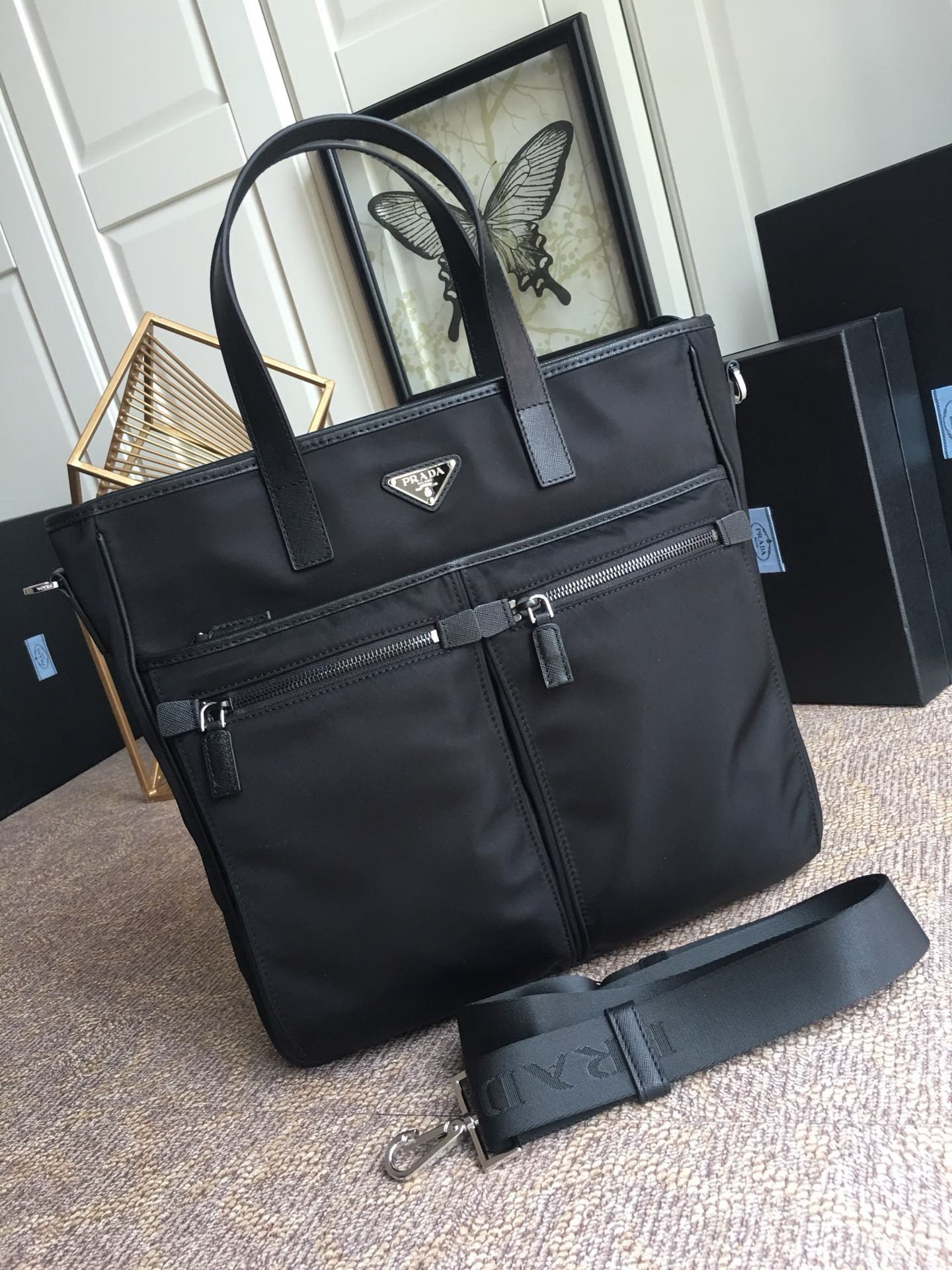 【超人気】♦PRADA♦Re-Nylonサフィアーノレザー ダッフルバッグ