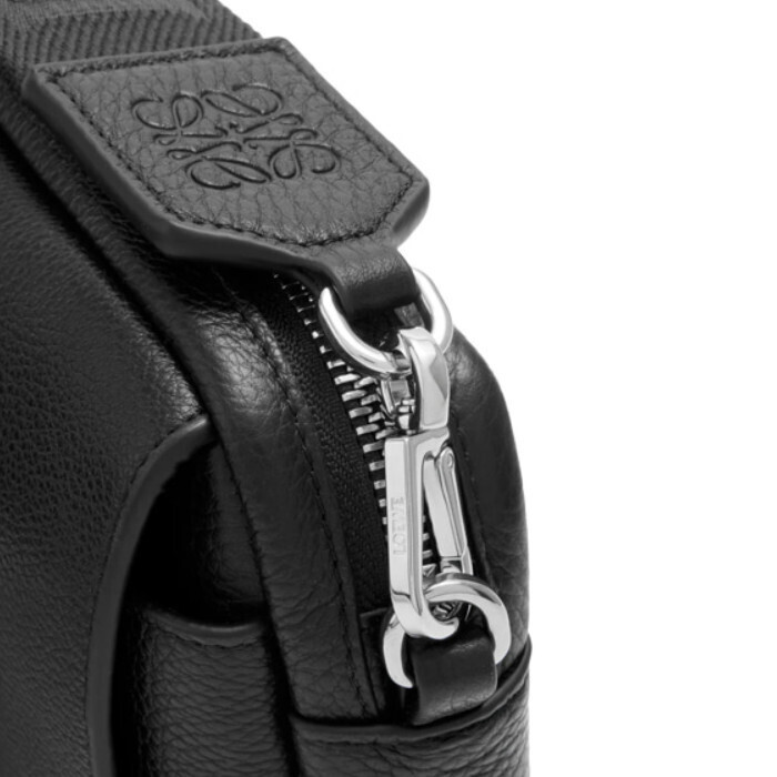 ♦LOEWE♦ペブル メッセンジャーバッグ スモール