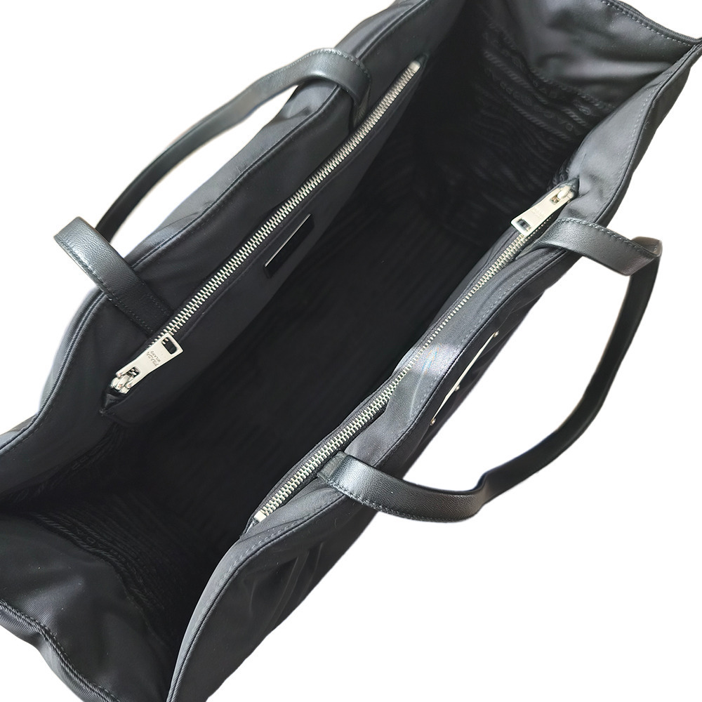 PRADA パッデドナイロン ショッピングトート