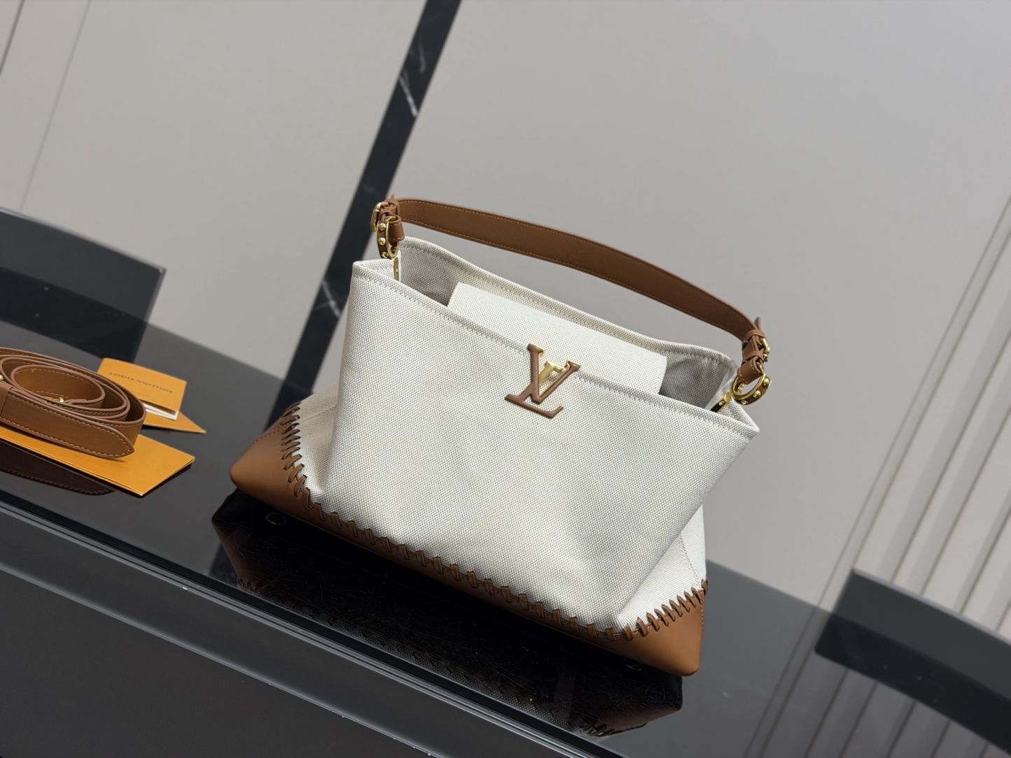 【希少なシルバー金具】★LOUIS VUITTON★ ハンドバッグ 25cm