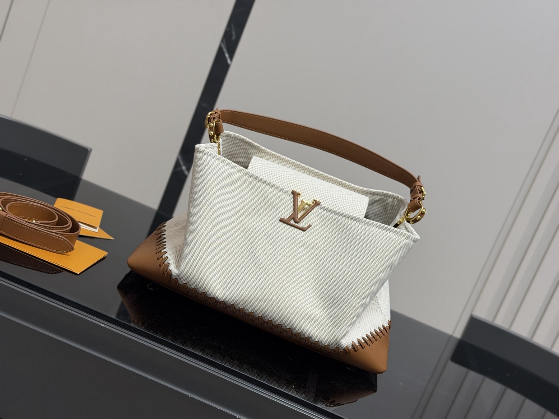 【希少なシルバー金具】★LOUIS VUITTON★ ハンドバッグ 25cm