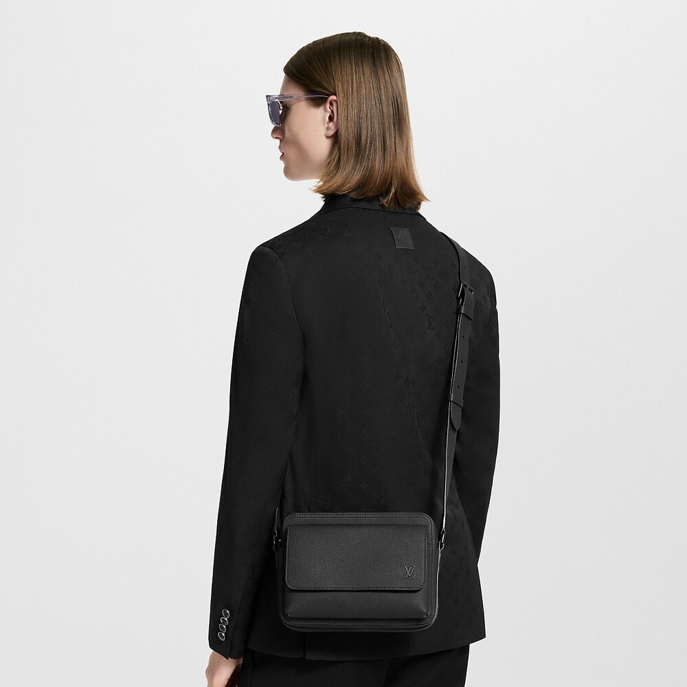 ★上品★【LOUIS VUITTON】サック・メッセンジャー ボーディング M15260