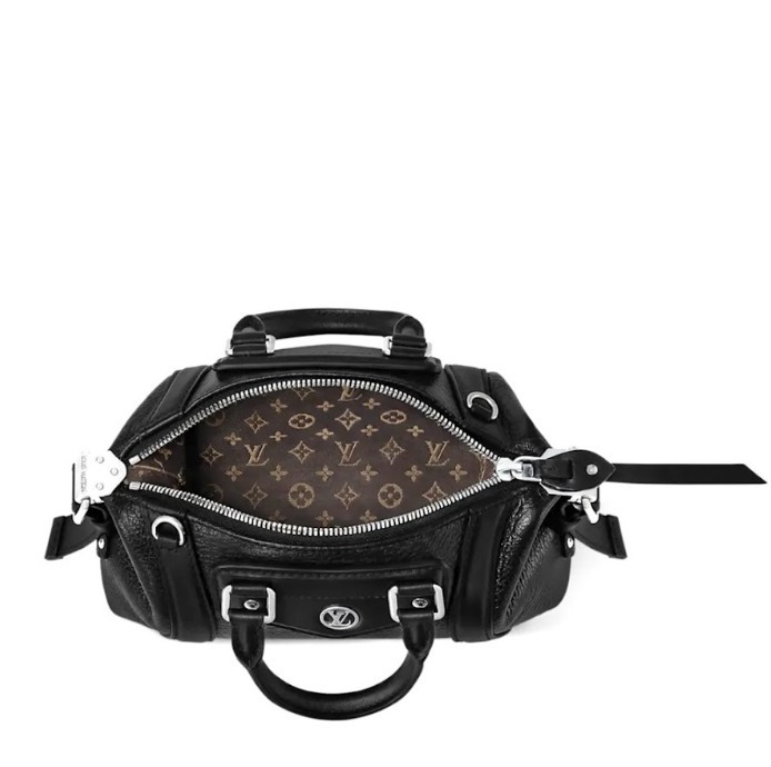 上品でクール♡【Louis Vuitton】LV バイカー PM バッグ