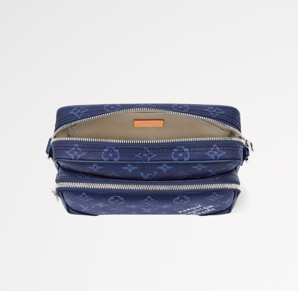 【3WAYで使えて収納力も◎】Louis Vuitton ナイル