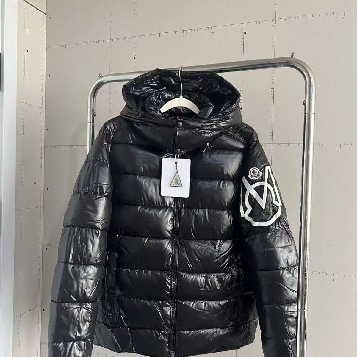 【Moncler公式 旗艦店】 ダウンジャケット大特価開催