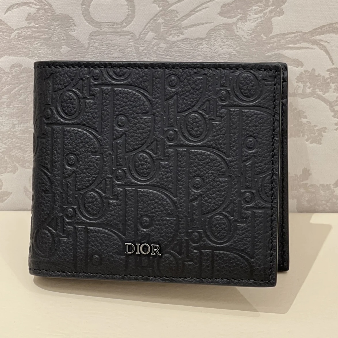 【上品でシンプル☆】Dior コインケース付き二つ折りウォレット