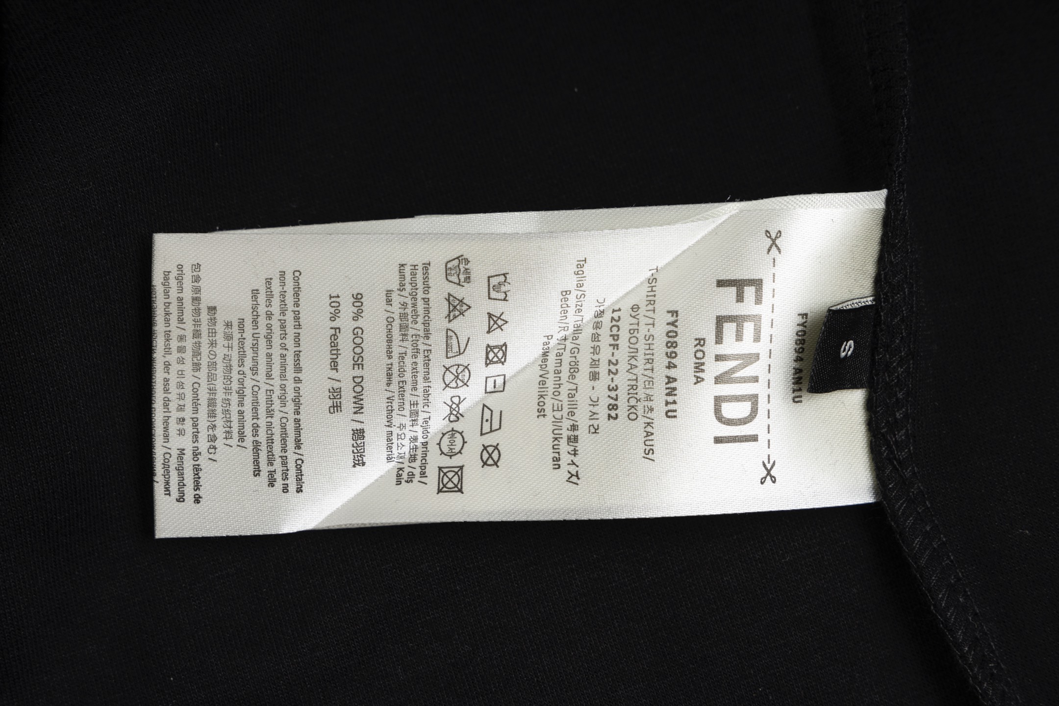 【FENDI 公式旗艦店】着好評に付き再入荷！