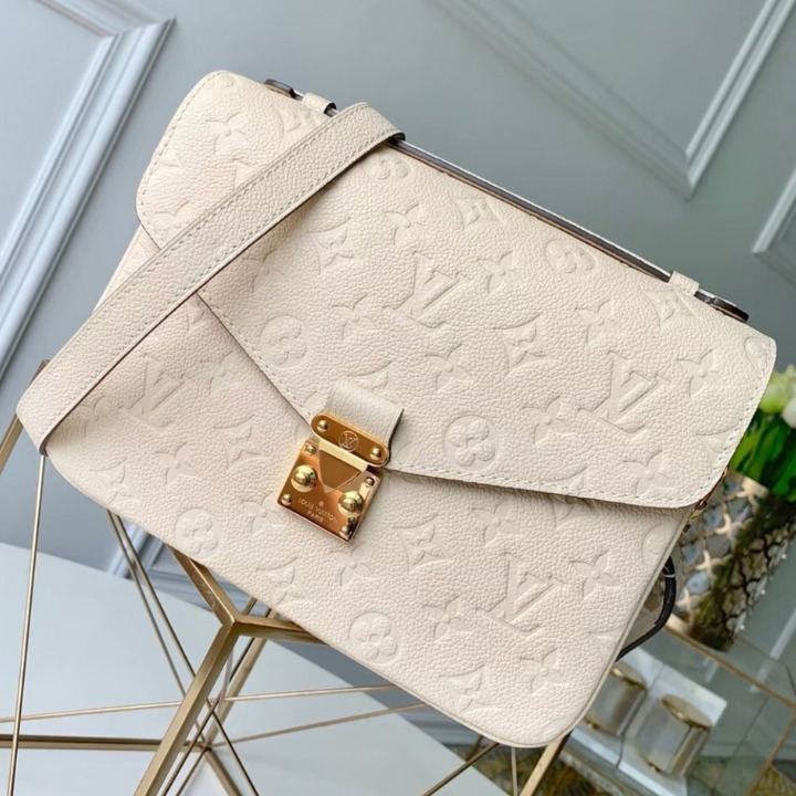 《モノグラム★》Louis Vuitton ポシェット メティス MM