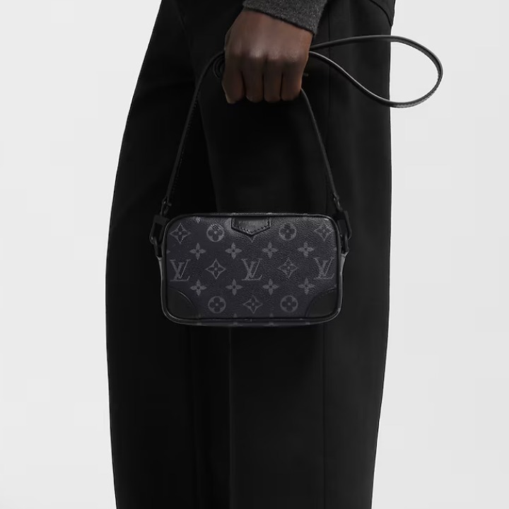 《ユニセックスに使える》LouisVuitton　 ショルダーバック