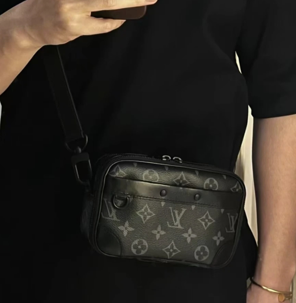 実用的♪メンズLouisVuitton アルファ ショルダーバッグ M46955