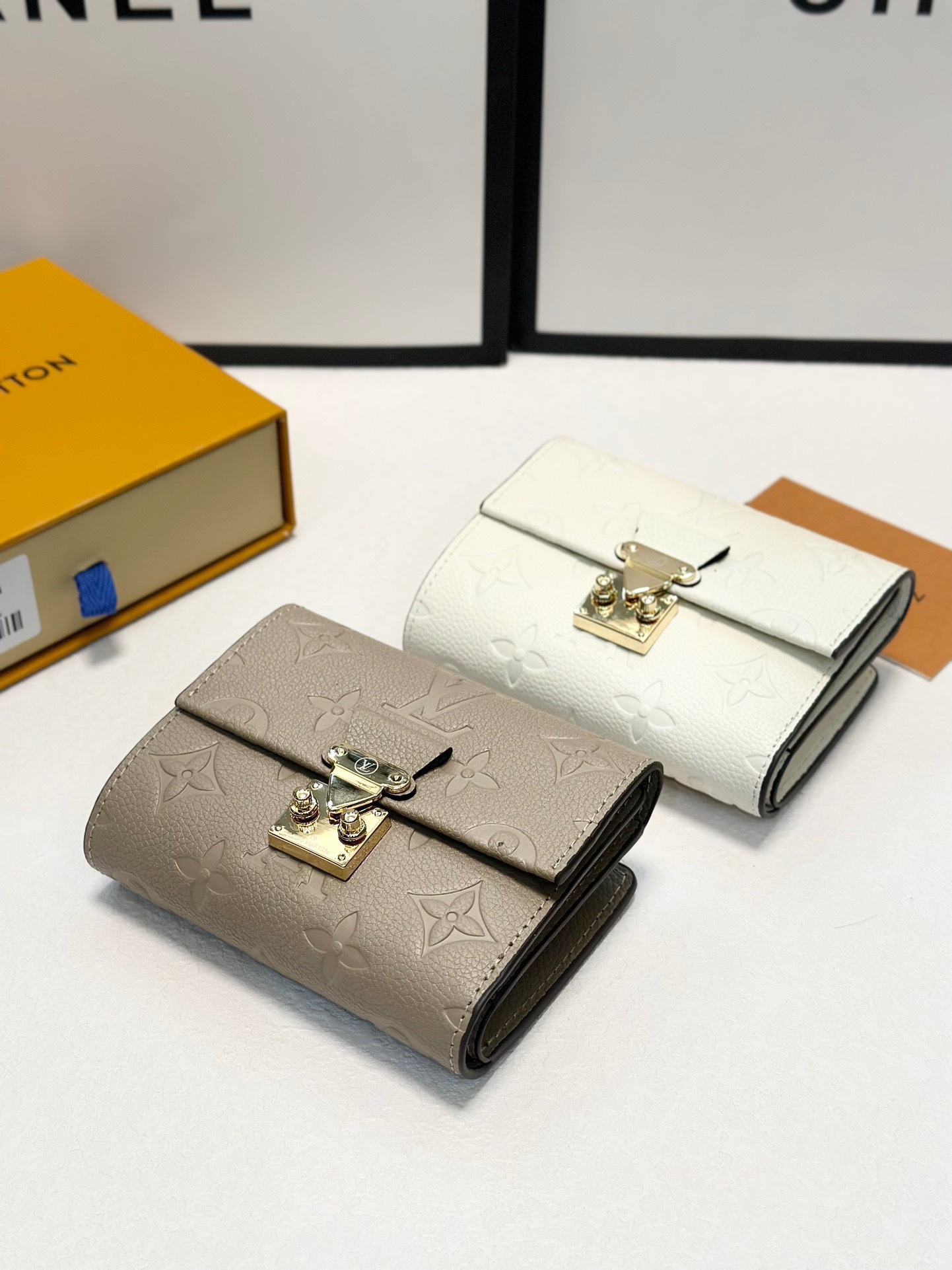 Louis Vuitton ポルトフォイユ・メティス  M80880 M81071