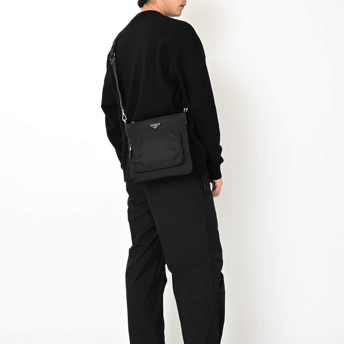 PRADA 三角 ロゴ付き ナイロン ショルダーバック 1BH716