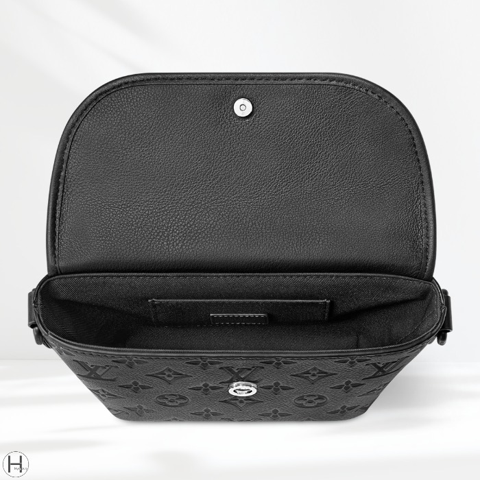 Louis Vuitton パルス ウェアラブル ウォレットバッグ