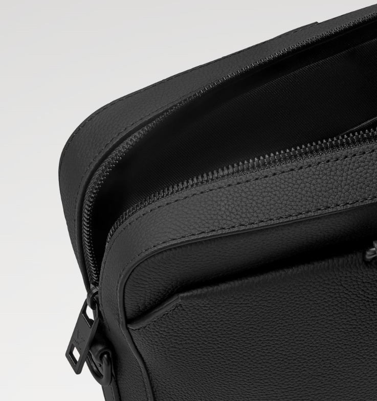 Louis Vuitton《パイロット・ブリーフケース》黒 レザー  M23778