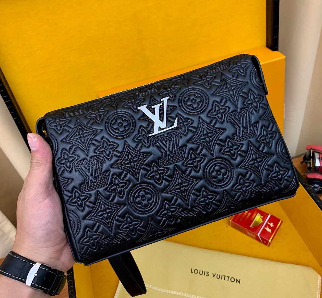 LOUIS VUITTON（ルイヴィトン）クラッチバッグ 28x19x3cm