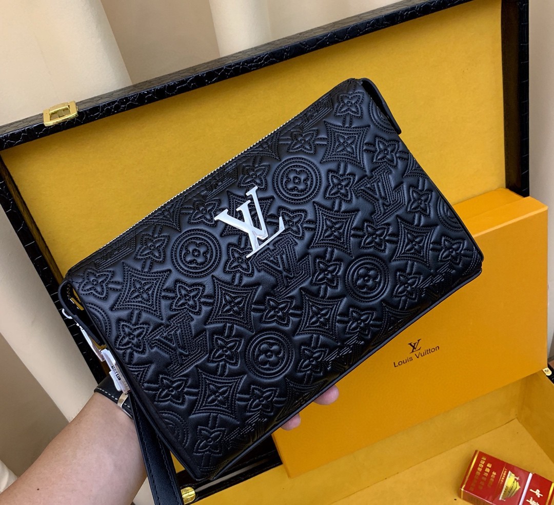 LOUIS VUITTON（ルイヴィトン）クラッチバッグ 28x19x3cm