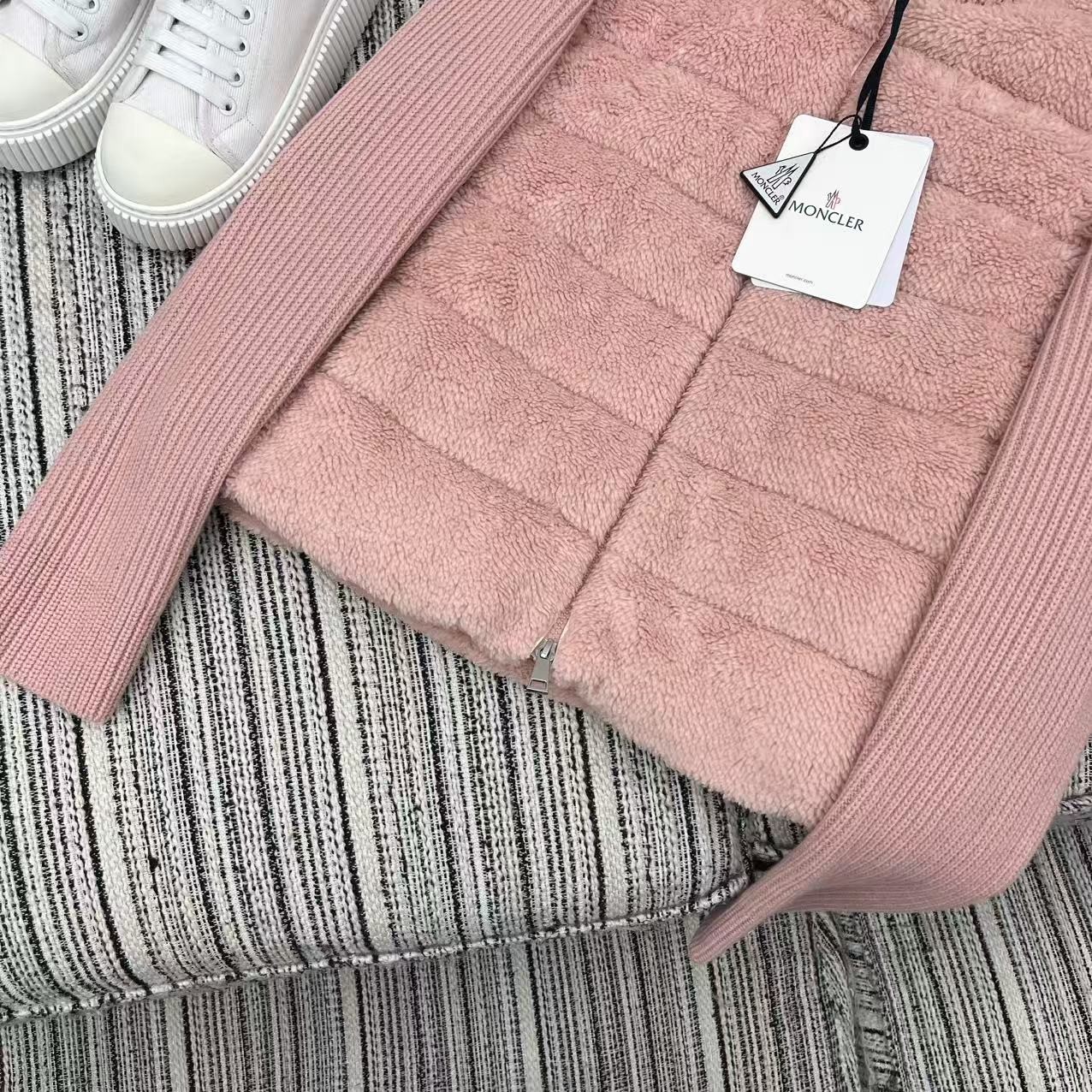 【MONCLER 公式旗艦店】モンクレール ダウンジャケット ご好評に付き再入荷！