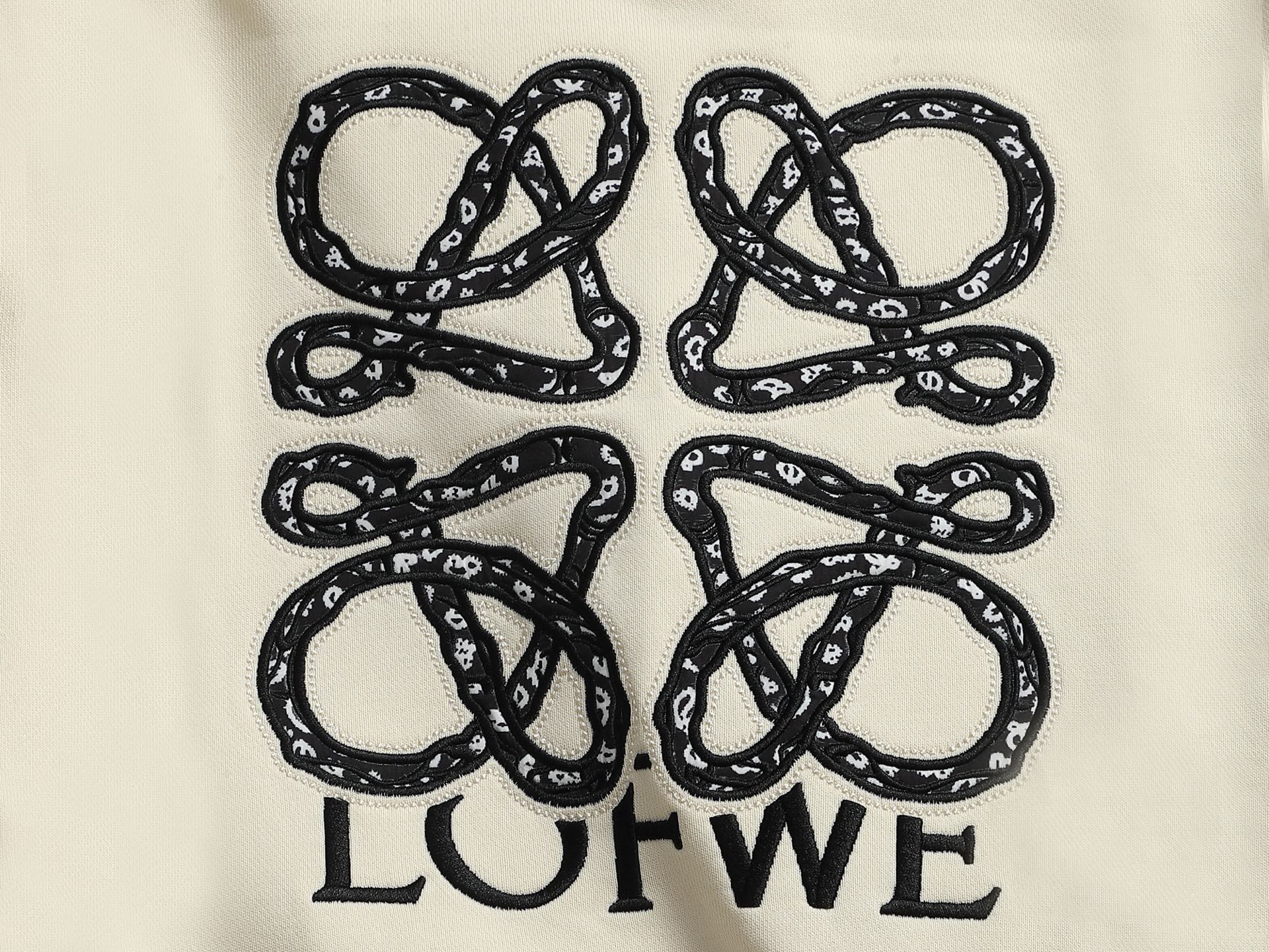 【LOEWE】刺繍長袖 T シャツ
