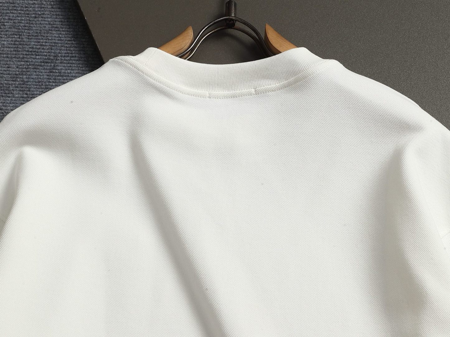 【PRADA】長袖 T シャツ