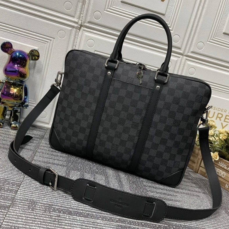 【気品溢れる】Louis Vuitton ダミエビジネスバッグ N40445