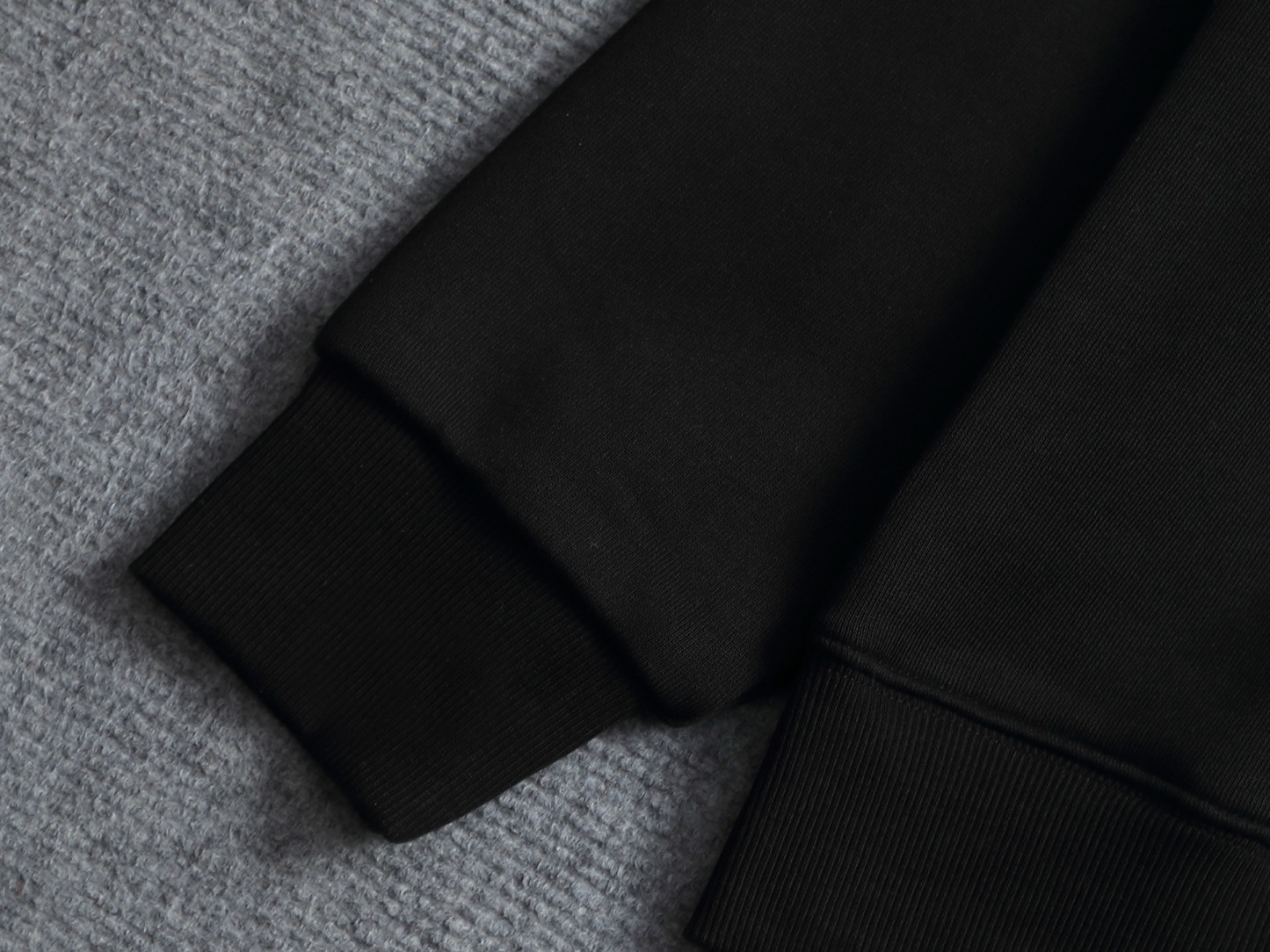 【HERMES】刺繍長袖 T シャツ