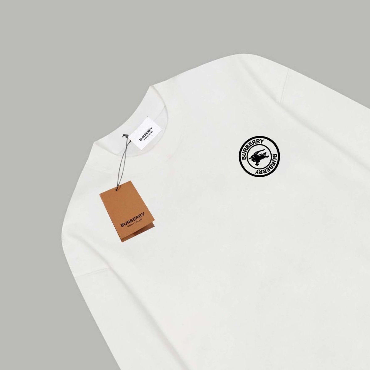 【BURBERRY旗艦店】バーバリー 長袖 ご好評に付き再入荷！