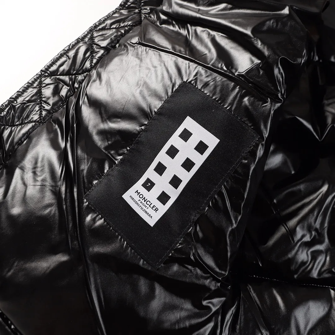 【MONCLER 公式旗艦店】モンクレール ダウンジャケット ご好評に付き再入荷！