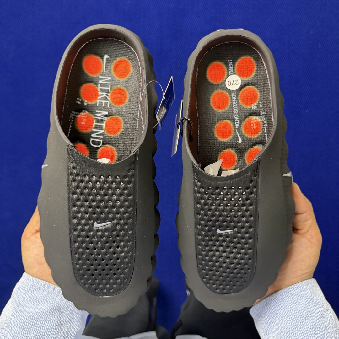 【超人気】Nike Mind 001 