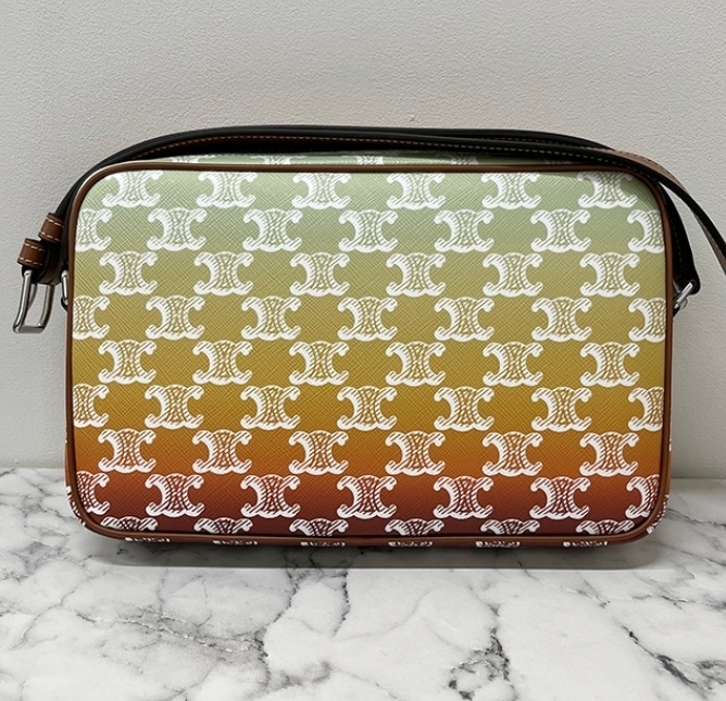 ☆CELINE プリント トリオンフ ショルダーバッグ☆