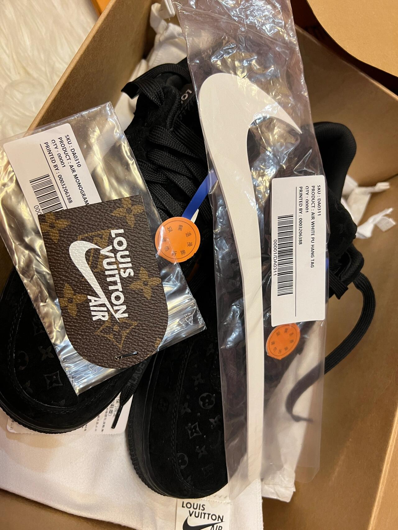 【Louis Vuitton x Nike】コラボ Air Force 1 Low & Pilot Case Black【日本未入荷】♪超入手困難