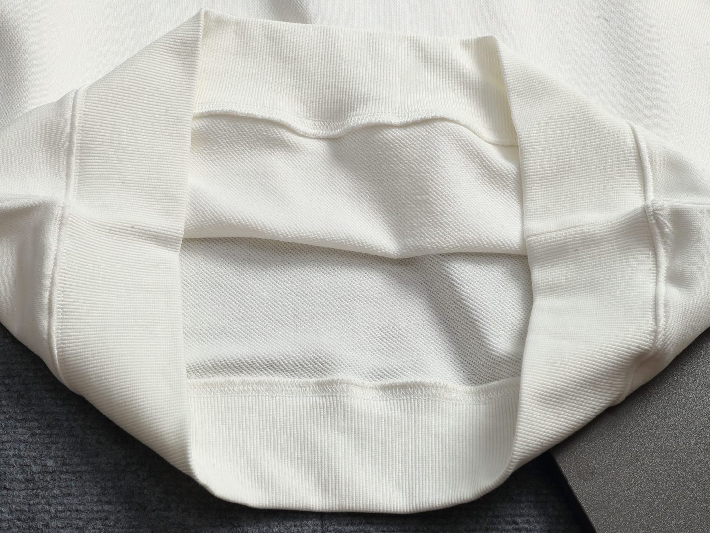 【DIOR】刺繍長袖 T シャツ