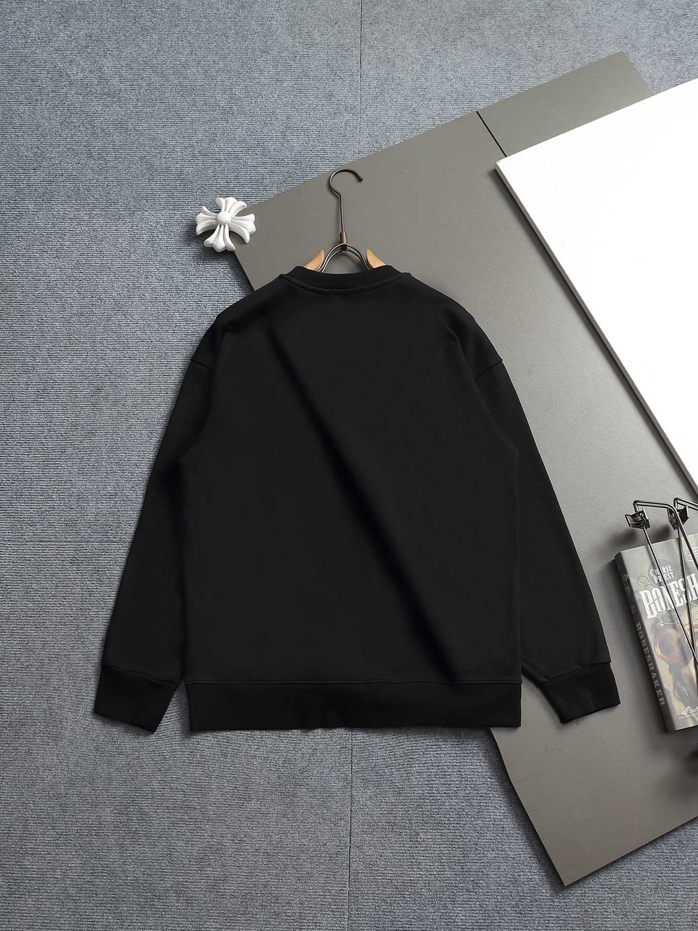 【LOEWE】刺繍長袖 T シャツ