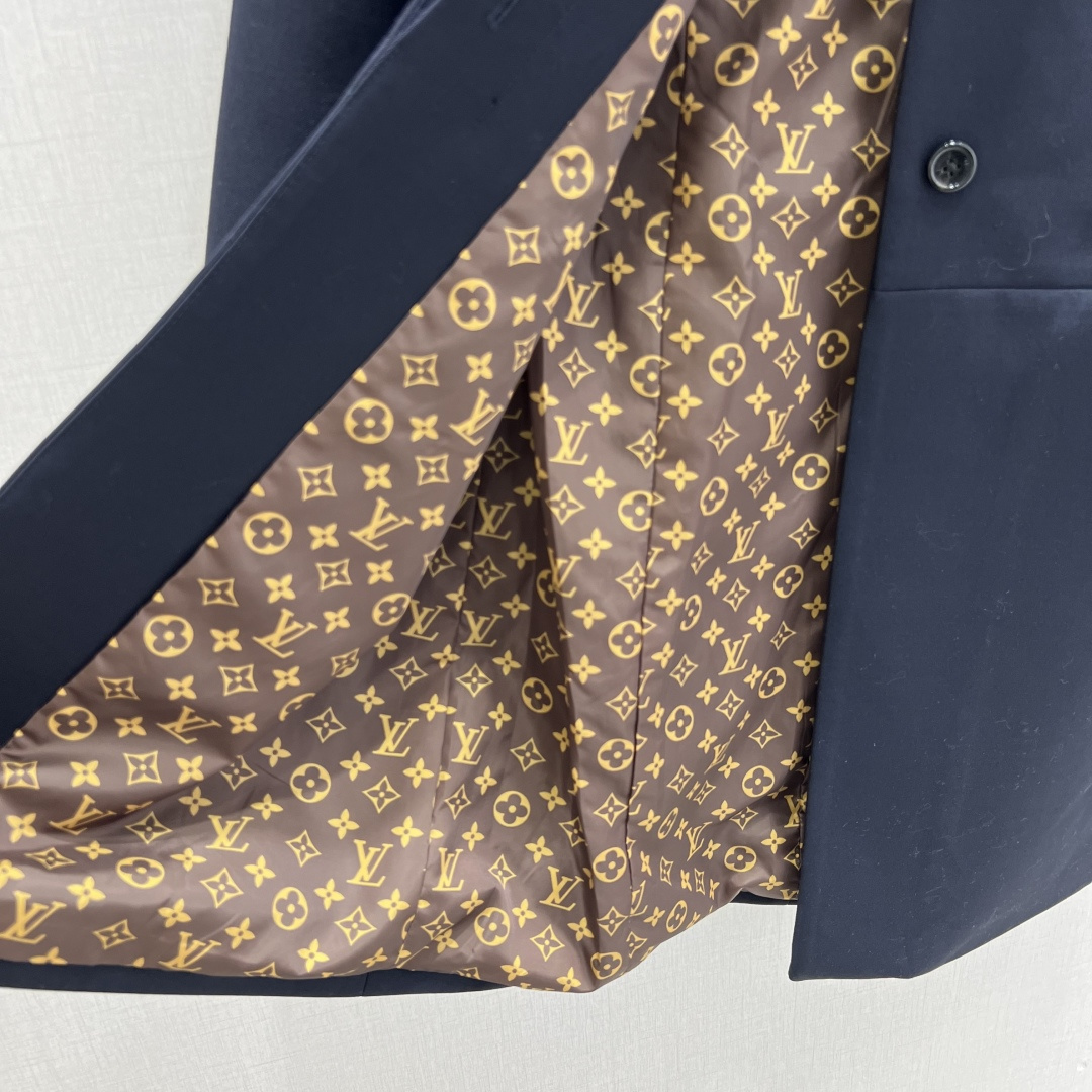 【LOUIS VUITTON旗艦店】ルイヴィトン オーバーコート ご好評に付き再入荷！