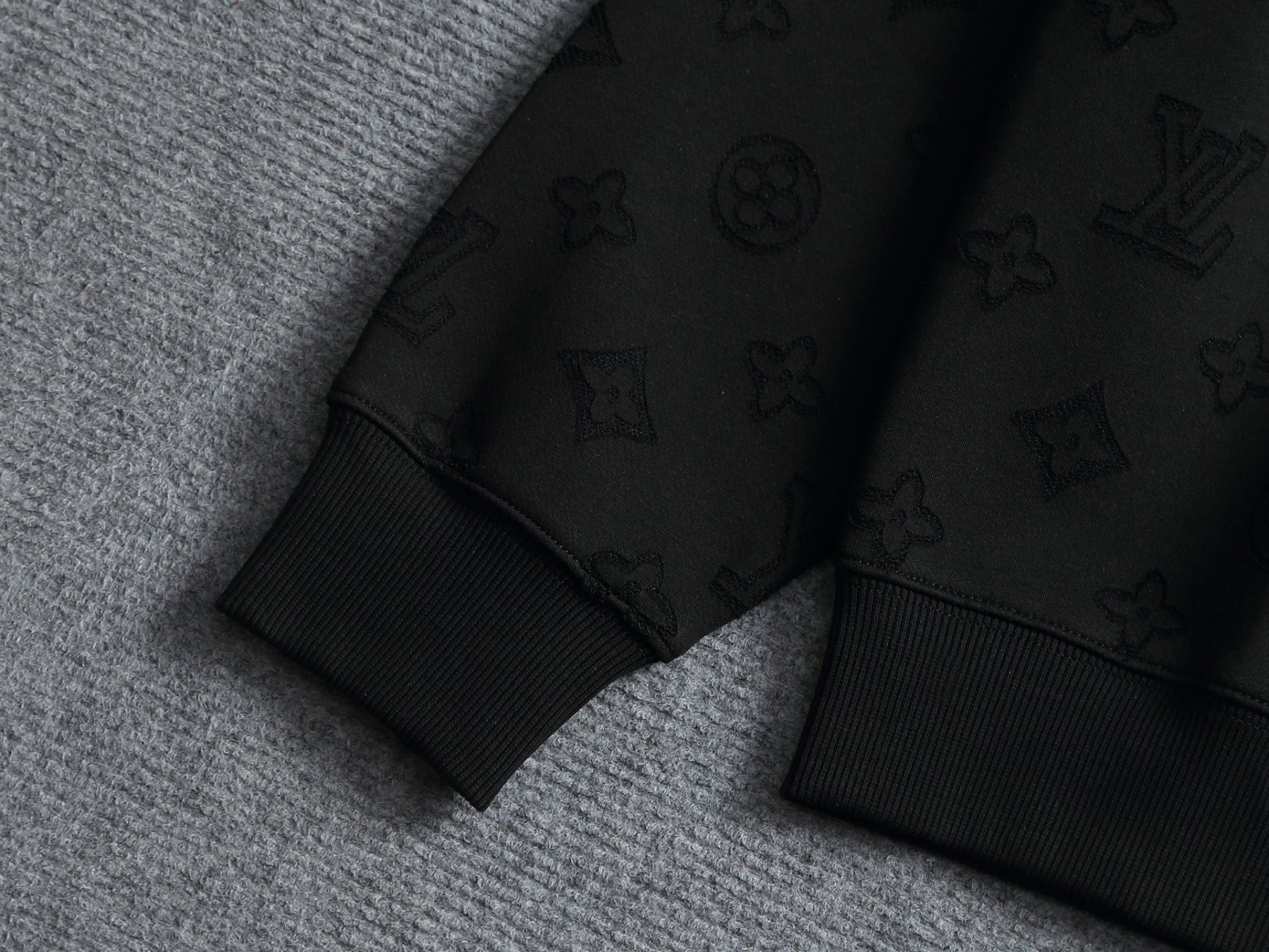 【LOUIS VUITTON】長袖 T シャツ