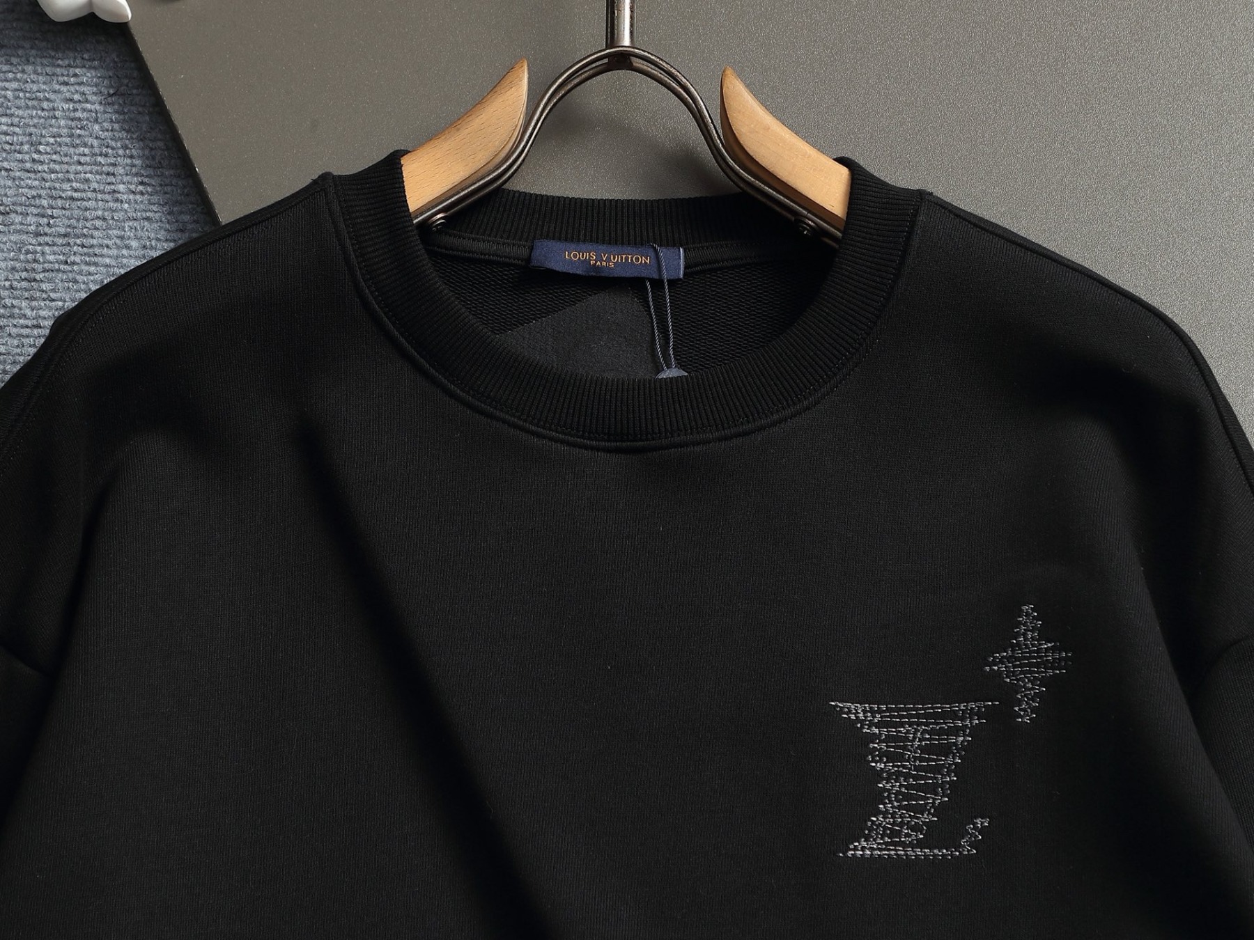 【LOUIS VUITTON】刺繍長袖 T シャツ