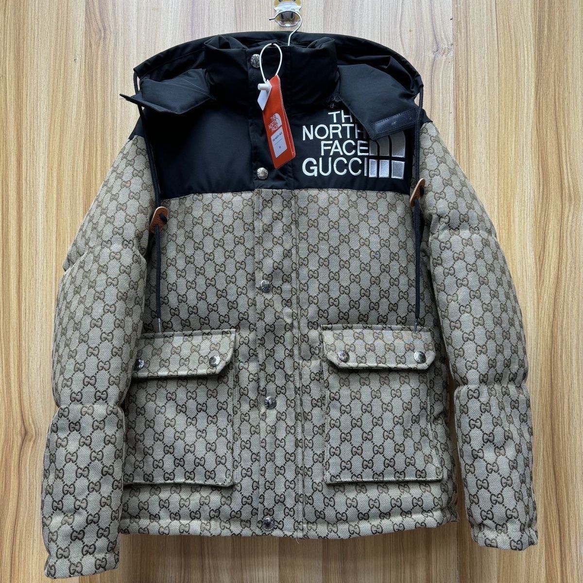 【The North Face  × Gucci】【全国送料無料】【即日出荷】数量限定発売  ダウンジャケット