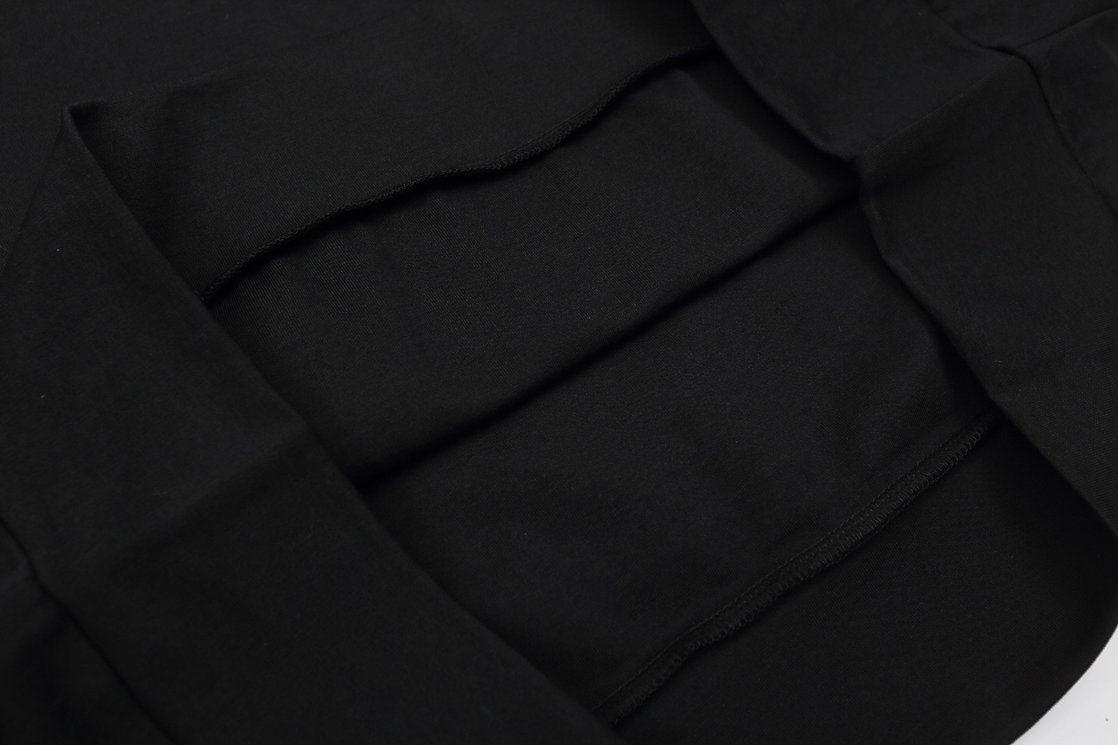 【PRADA】長袖 T シャツ