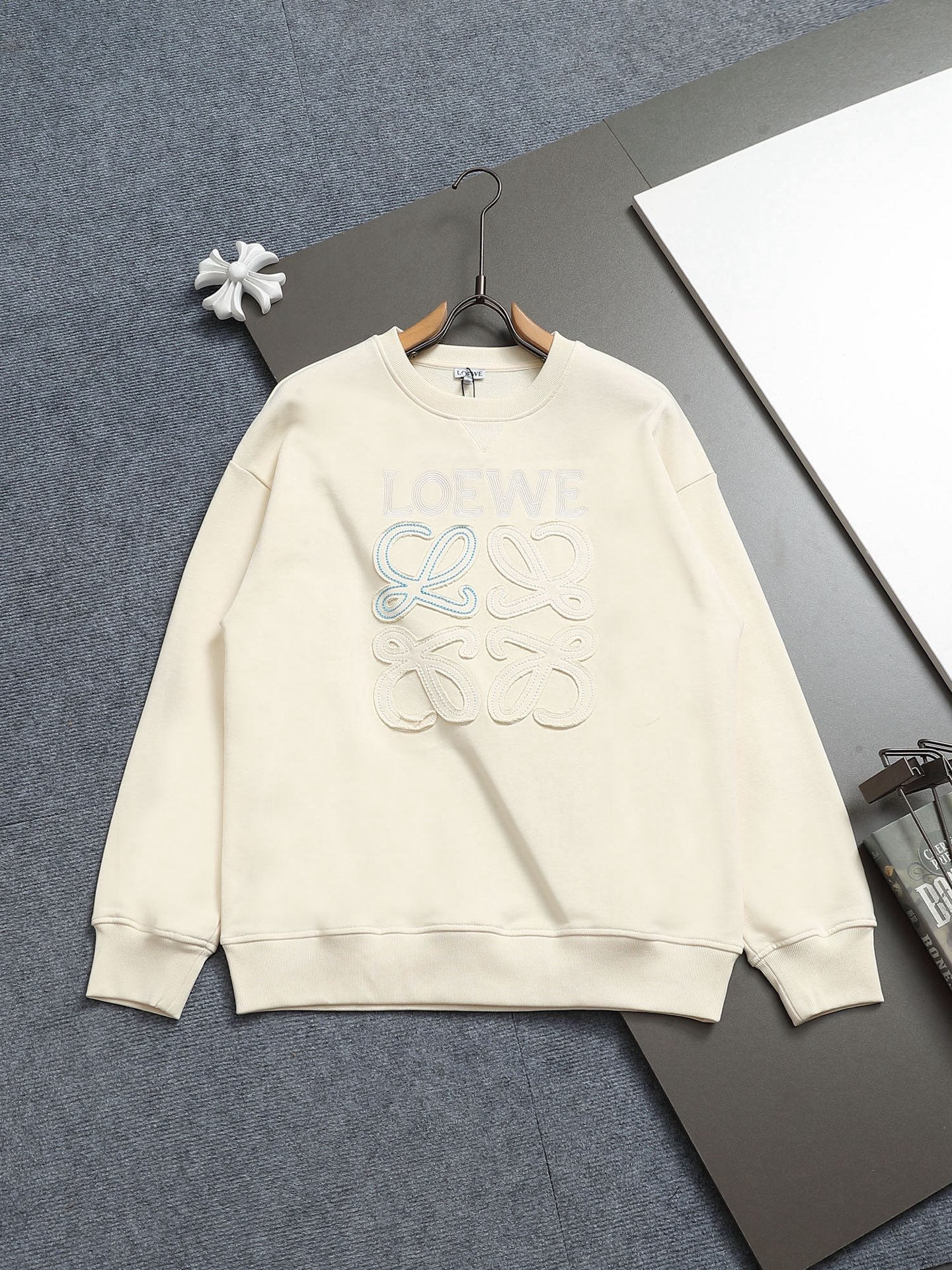 【LOEWE】長袖 T シャツ