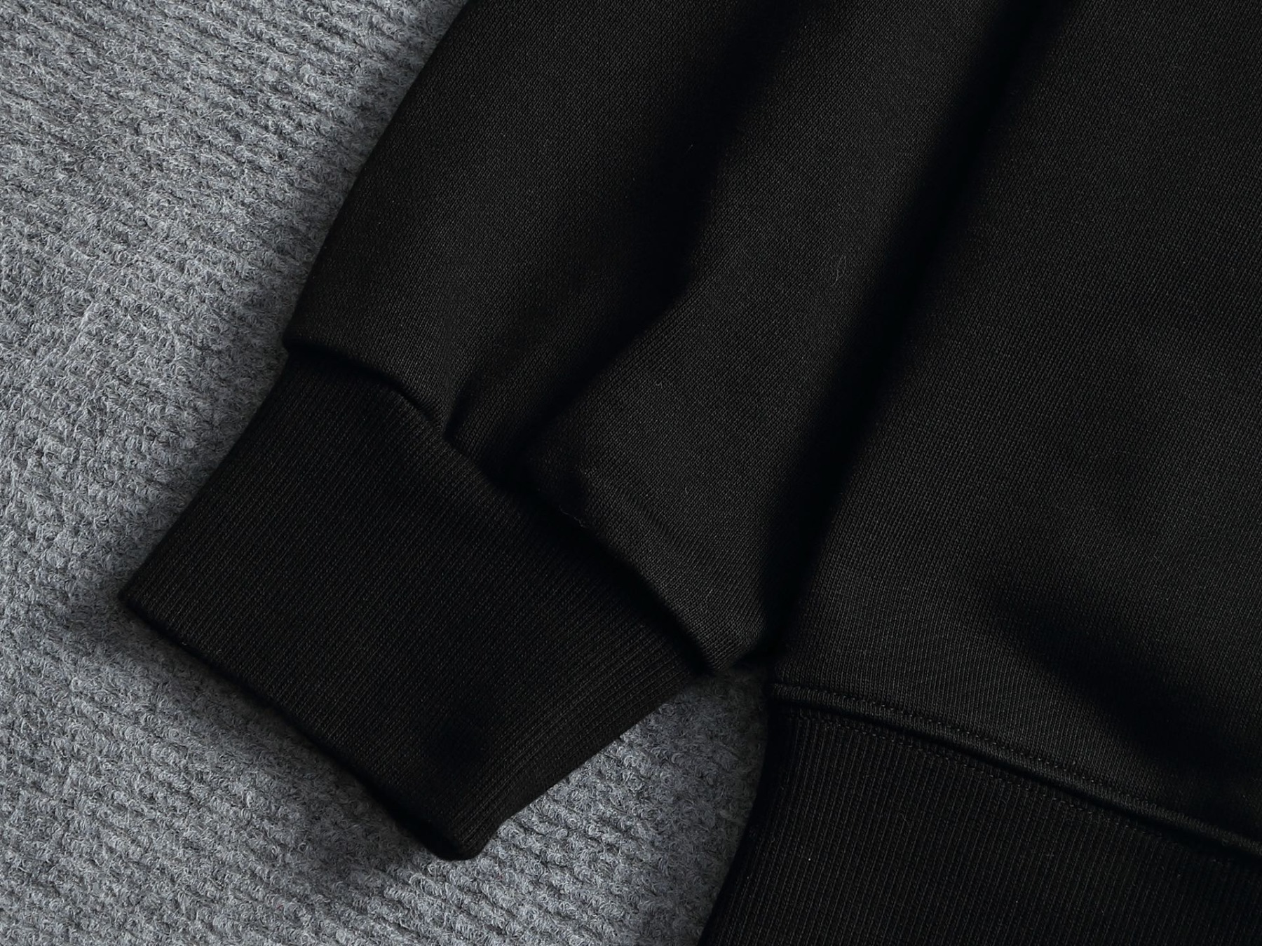 【LOEWE】刺繍長袖 T シャツ