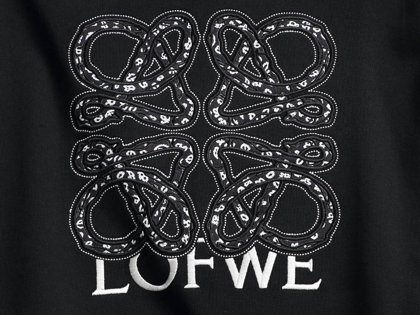 【LOEWE】刺繍長袖 T シャツ