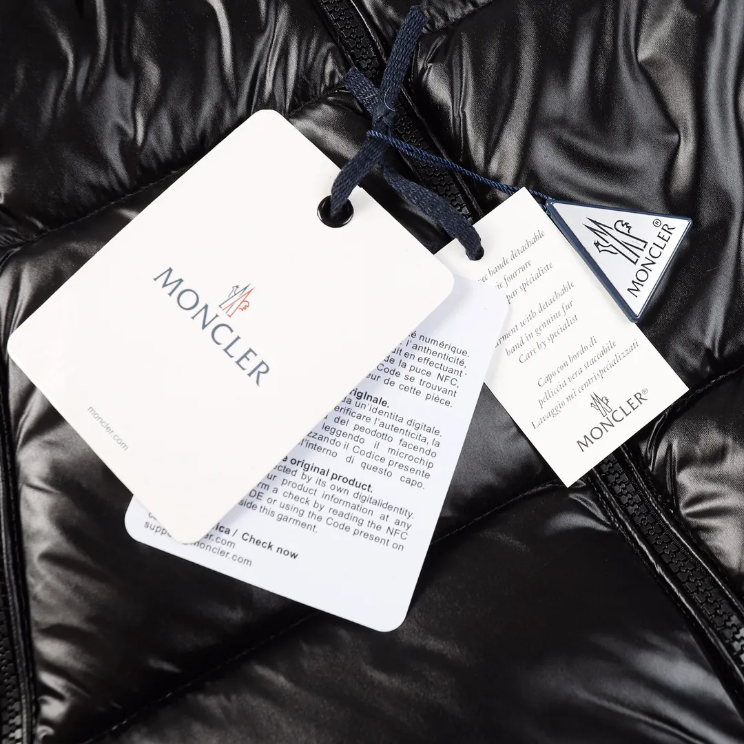 【MONCLER 公式旗艦店】モンクレール ダウンジャケット ご好評に付き再入荷！