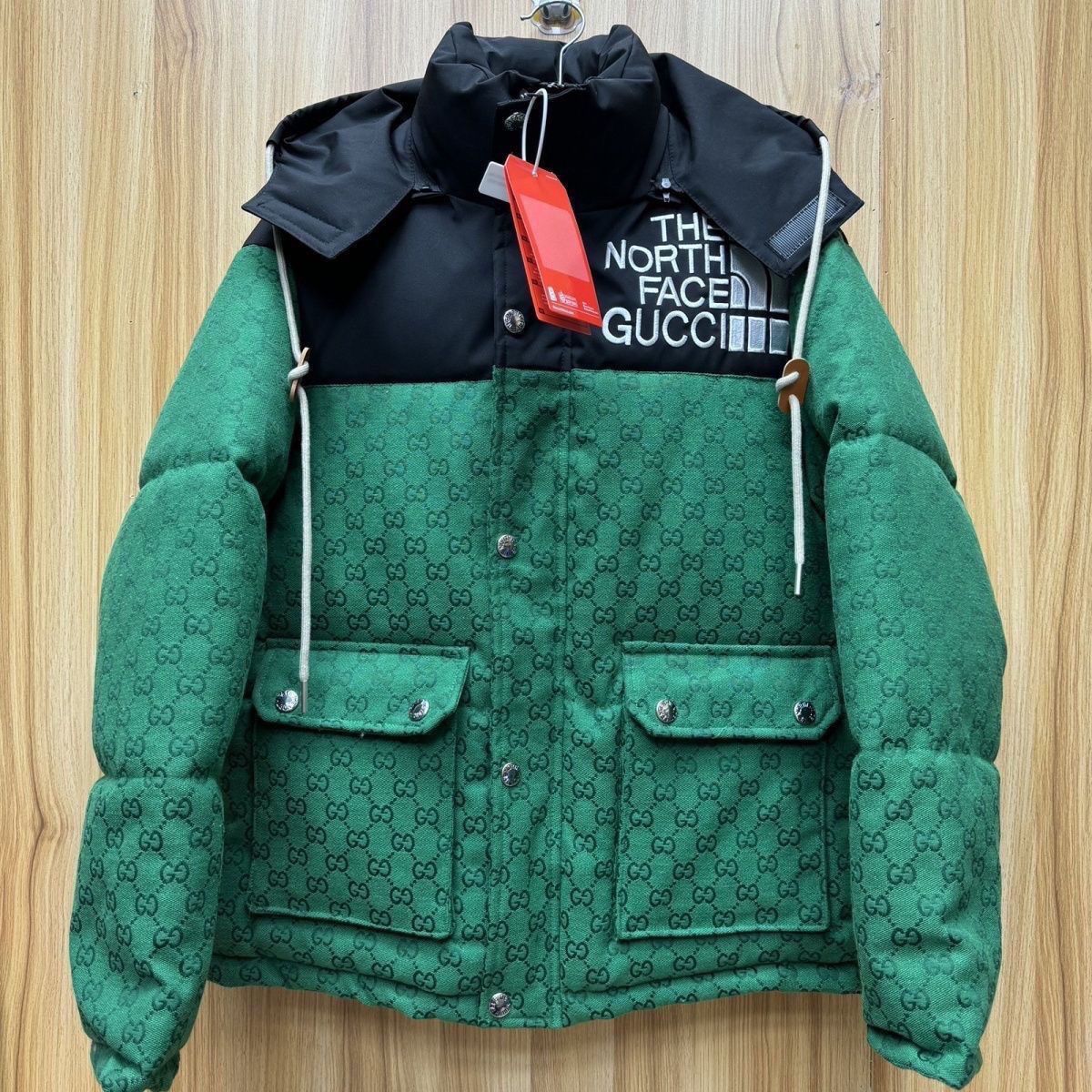 【The North Face  × Gucci】【全国送料無料】【即日出荷】数量限定発売  ダウンジャケット