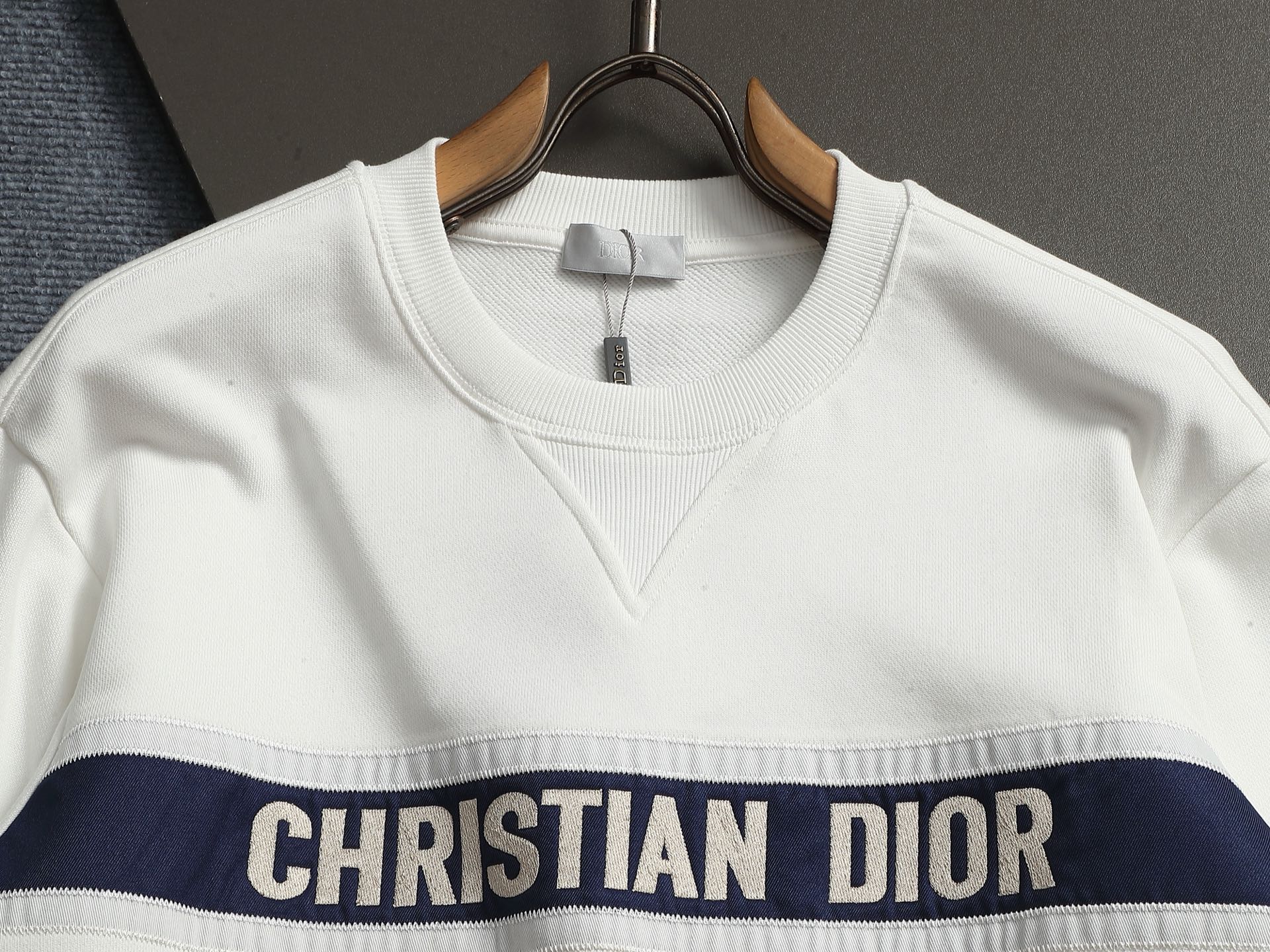 【DIOR】刺繍長袖 T シャツ
