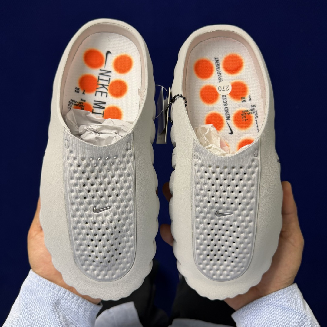 【超人気】Nike Mind 001 