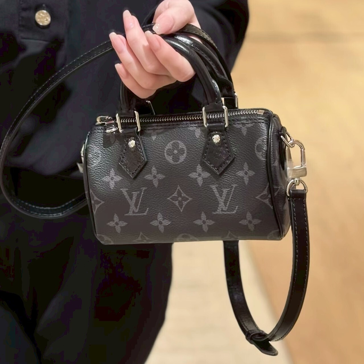 【上質感溢れる逸品☆】Louis Vuitton ナノ PDV