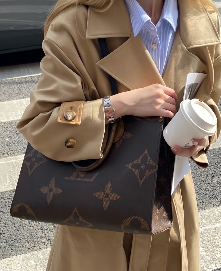 【気分に合わせて選べる♪】Louis Vuitton オンザゴー MM トート 35cm
