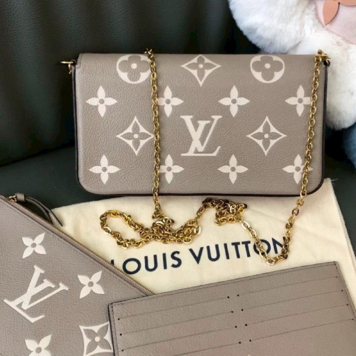 【品格を持ち歩く♪】Louis vuitton チェーンウォレット