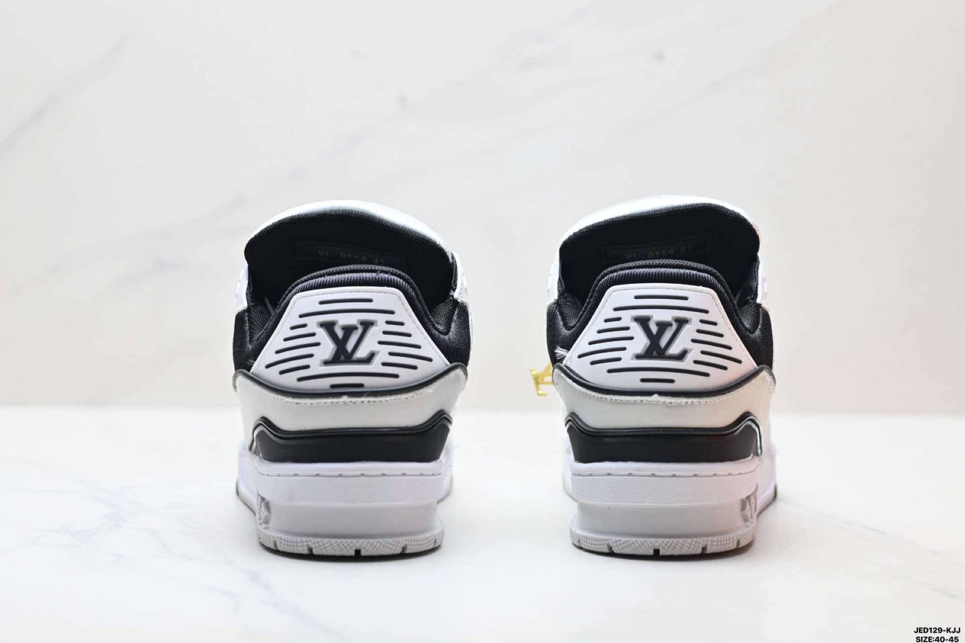 Louis Vuitton Trainer Sneaker Low 