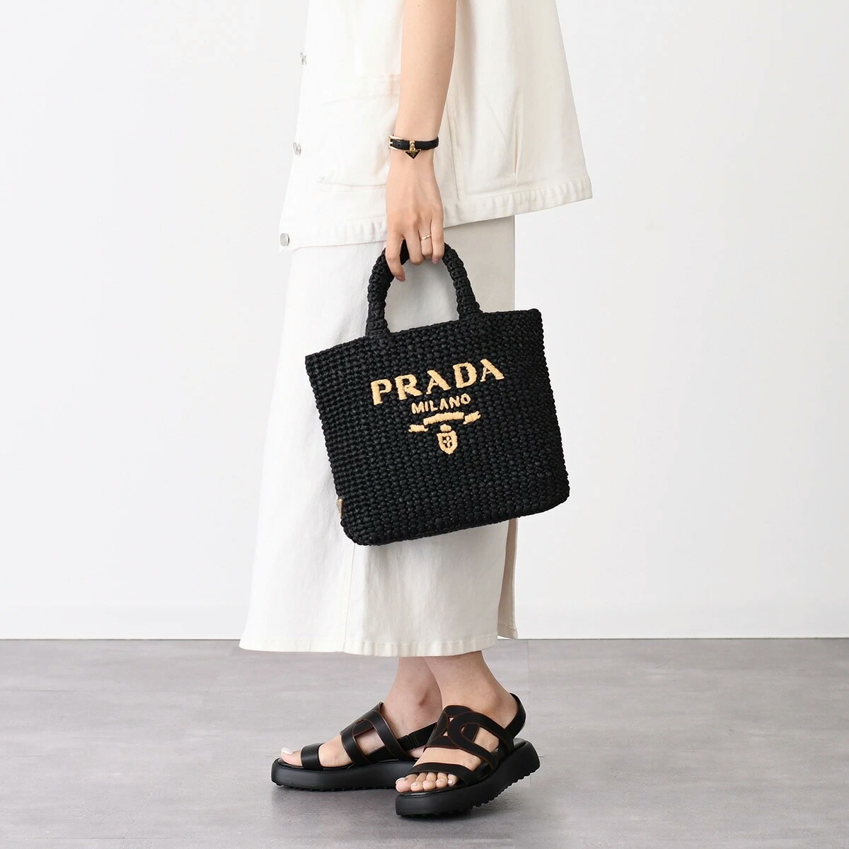 PRADA クロシェバッグ