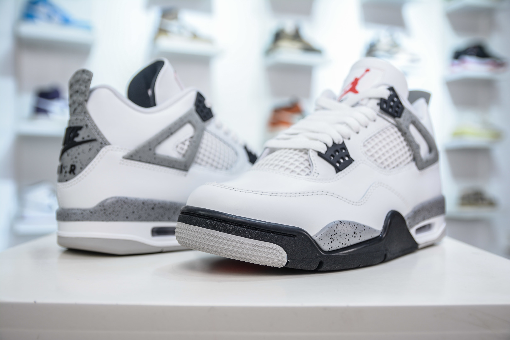 NIKE AIR JORDAN 4 AJ4 Retro "White Cement"
